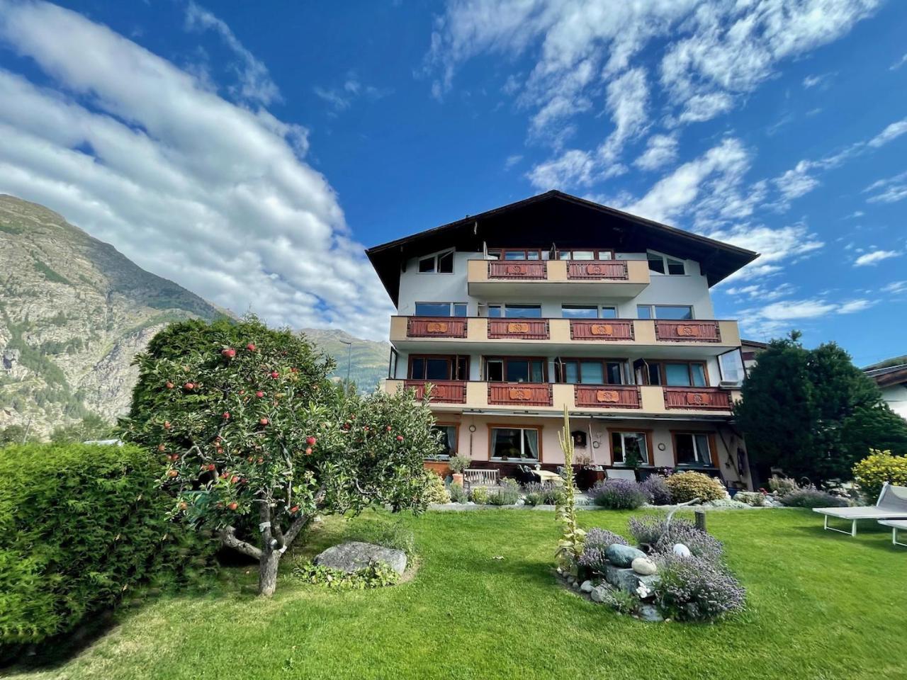 Mountain Lodge Grächen Eksteriør bilde
